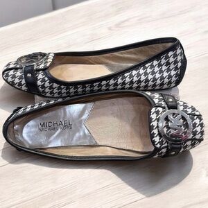 Michael Kors Fulton Moc Black & White Houndstooth Flats - Women’s Size 5.5